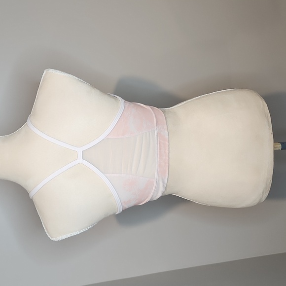 💥 Lululemon bra - Picture 3 of 5